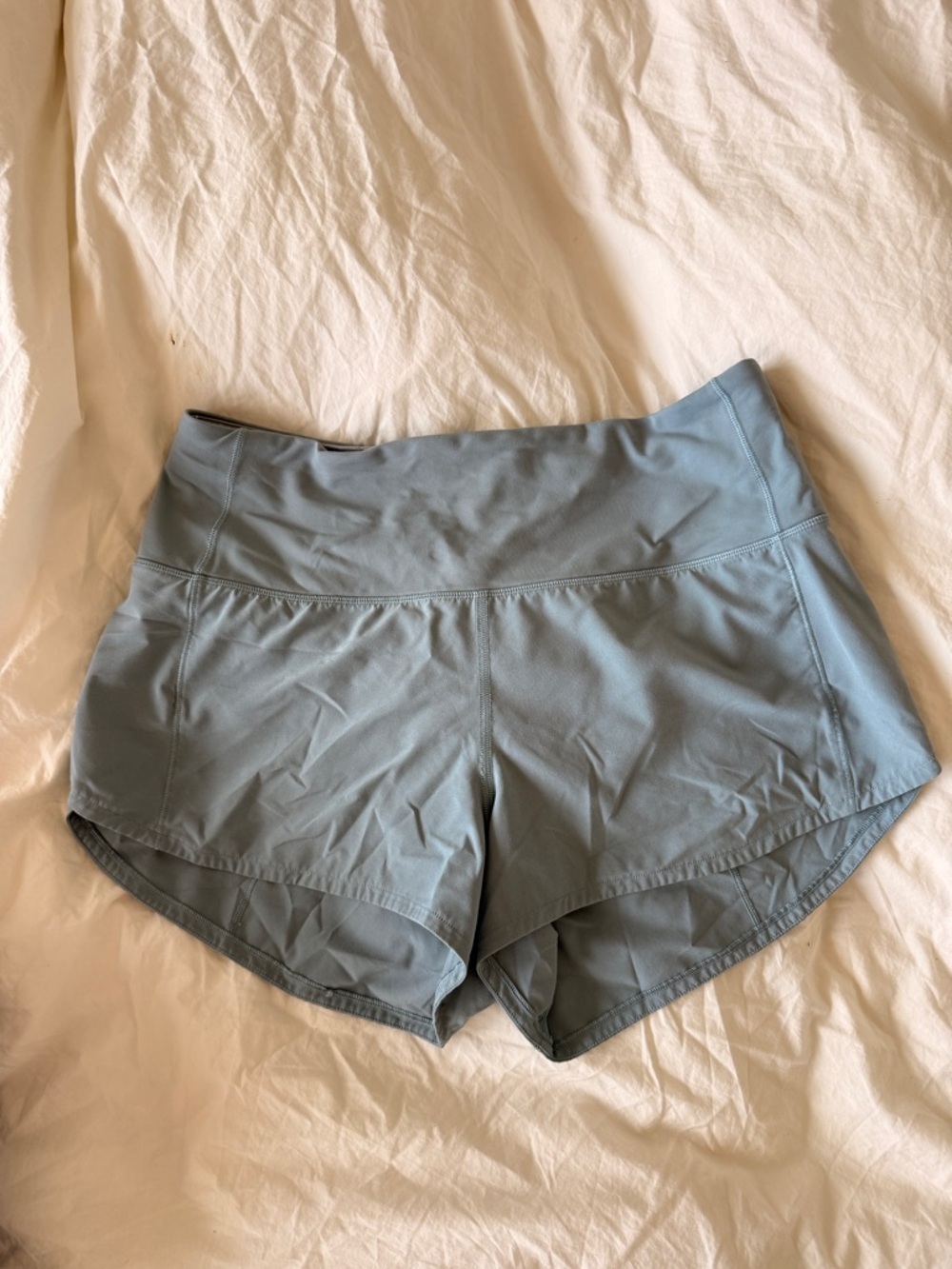 Lululemon Speed Up high rise 2.5” short